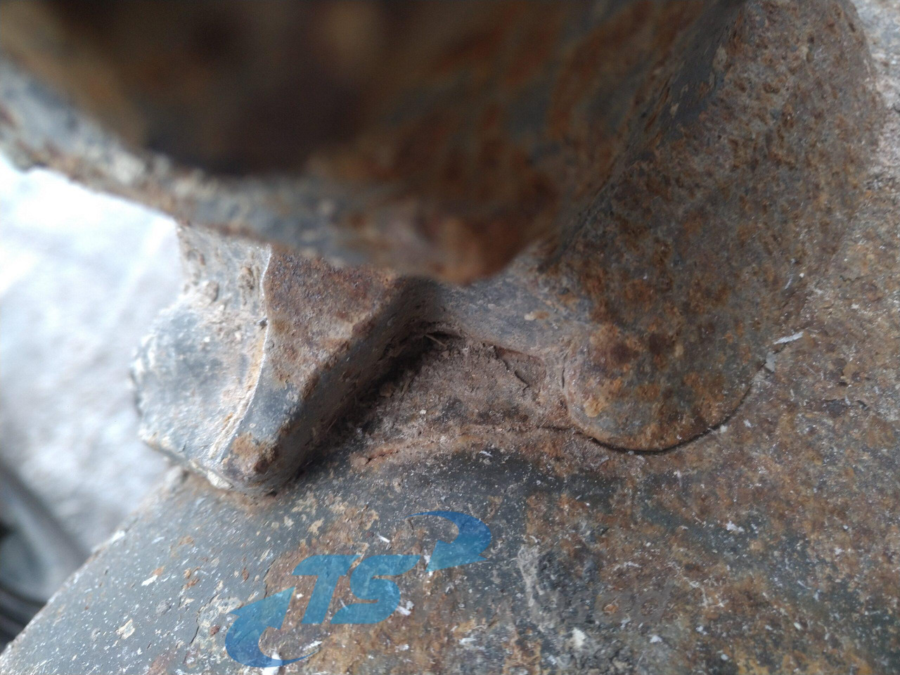 Schmitz Axel housing 945960374900 - Ось и запчасти для Грузовиков: фото 5 Schmitz Axel housing 945960374900 - Ось и запчасти для Грузовиков: фото 5