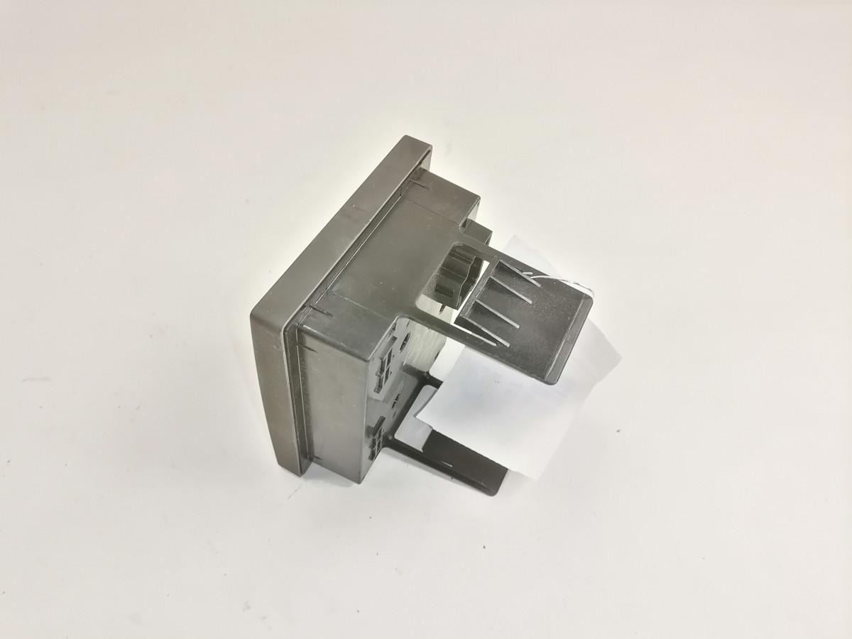 Volvo Lüliti, salongi valgustus 22049578 - Кабина для Грузовиков: фото 2 Volvo Lüliti, salongi valgustus 22049578 - Кабина для Грузовиков: фото 2