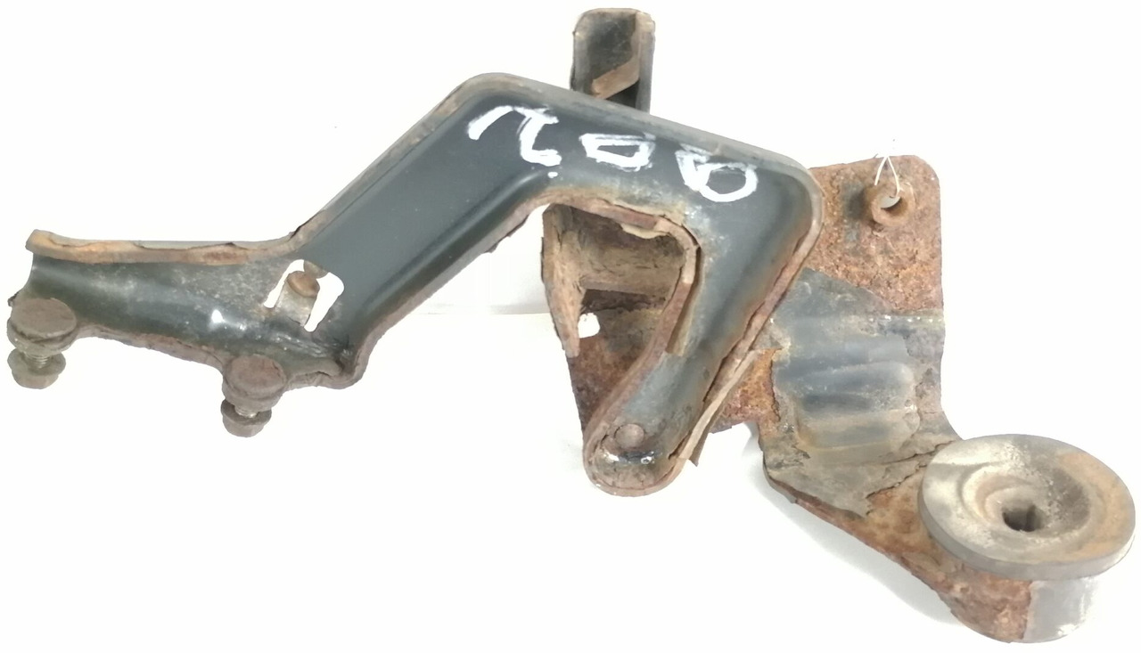 Volvo lower grille carrier hinge 20425955 - Решётка радиатора для Грузовиков: фото 3 Volvo lower grille carrier hinge 20425955 - Решётка радиатора для Грузовиков: фото 3