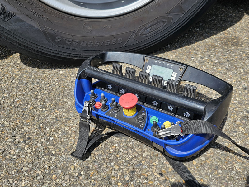 DAF CF 410 8X2/6 FAUN / BEKKER LAGRAM 16m3 / WAS INSTALLATIE - Мусоровоз: фото 4 DAF CF 410 8X2/6 FAUN / BEKKER LAGRAM 16m3 / WAS INSTALLATIE - Мусоровоз: фото 4