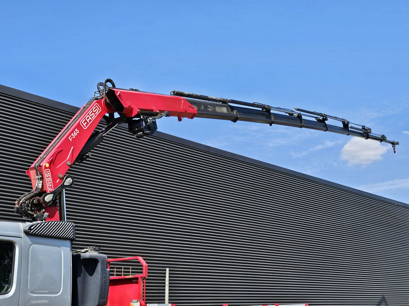 Volvo FM 460 8x4-4 / FASSI 36.5 t/m -8 x EXTENSION + WINCH - Грузовик бортовой/ Платформа, Автоманипулятор: фото 2 Volvo FM 460 8x4-4 / FASSI 36.5 t/m -8 x EXTENSION + WINCH - Грузовик бортовой/ Платформа, Автоманипулятор: фото 2
