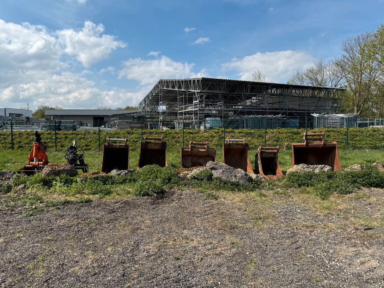 Baggerschaufeln & Greiffer LKW ab 1000 € netto - Колёсный экскаватор: фото 2 Baggerschaufeln & Greiffer LKW ab 1000 € netto - Колёсный экскаватор: фото 2