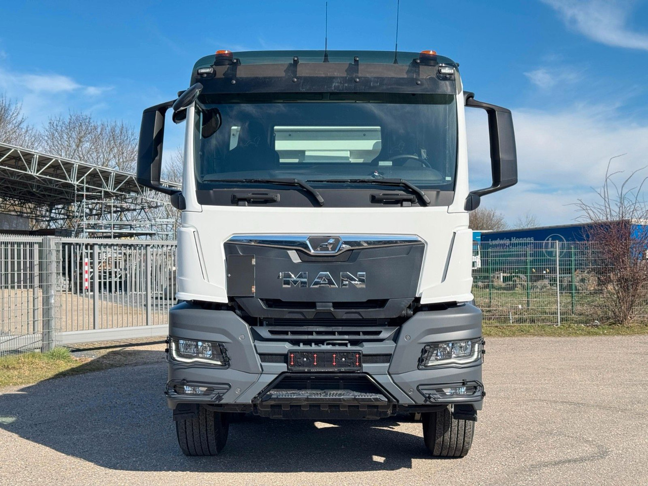 MAN 35.510 TGS Meiller P430 Thermomulde Top Zustand! - Самосвал: фото 4 MAN 35.510 TGS Meiller P430 Thermomulde Top Zustand! - Самосвал: фото 4