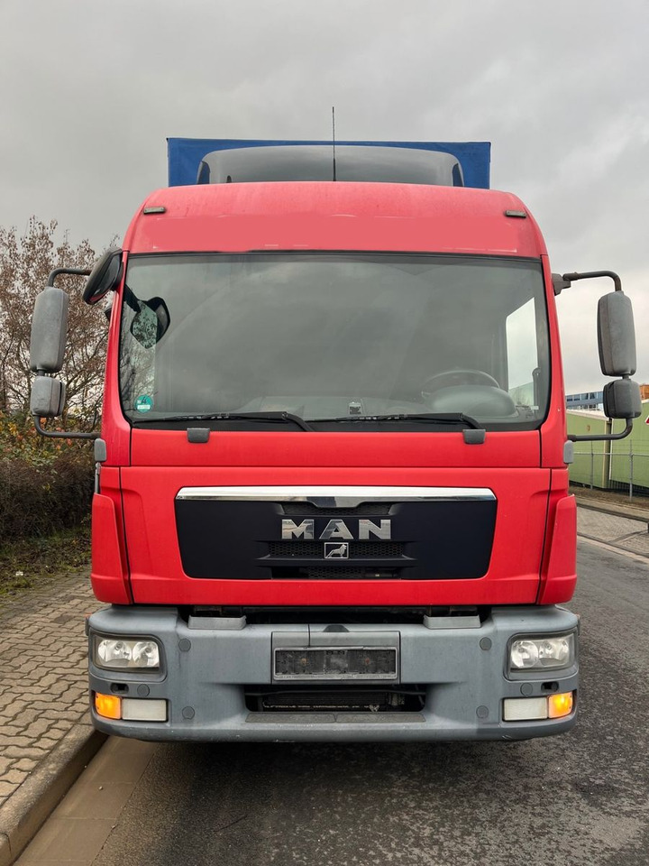 MAN 8.220 4X2 Pritschenwagen - Тентованный грузовик: фото 5 MAN 8.220 4X2 Pritschenwagen - Тентованный грузовик: фото 5