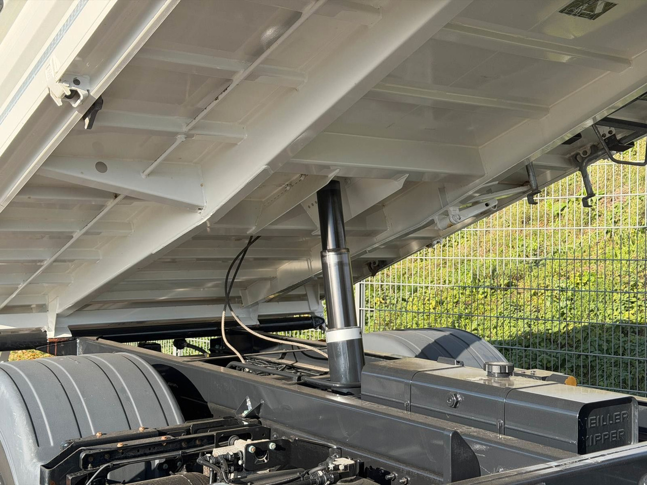 MAN 8.220 4x2 Meiller 3S. Kipper | TOP Zustand! - Малотоннажный самосвал: фото 3 MAN 8.220 4x2 Meiller 3S. Kipper | TOP Zustand! - Малотоннажный самосвал: фото 3