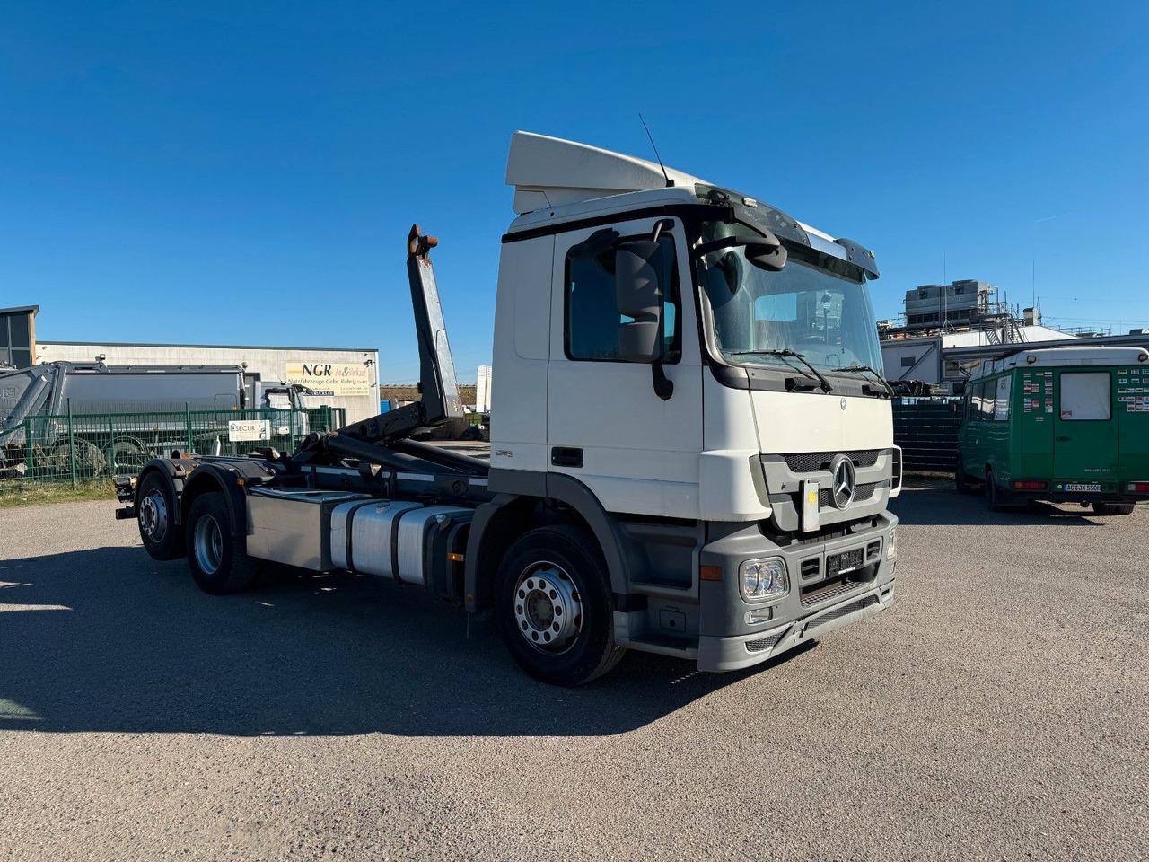 Mercedes-Benz 2541 6X2 Meiller RK 20.65 Klima M-Haus - Крюковой мультилифт: фото 3 Mercedes-Benz 2541 6X2 Meiller RK 20.65 Klima M-Haus - Крюковой мультилифт: фото 3