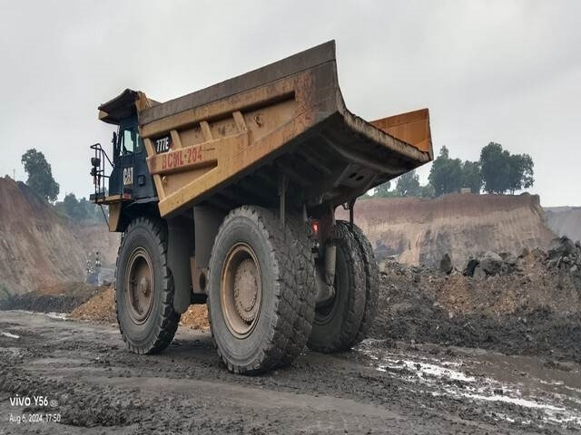 CAT 777E - Карьерный самосвал: фото 2 CAT 777E - Карьерный самосвал: фото 2