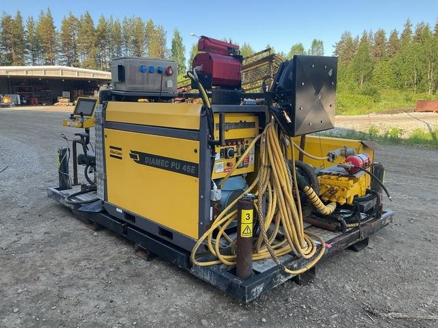 Atlas Copco Diamec U4 - Буровая машина: фото 2 Atlas Copco Diamec U4 - Буровая машина: фото 2