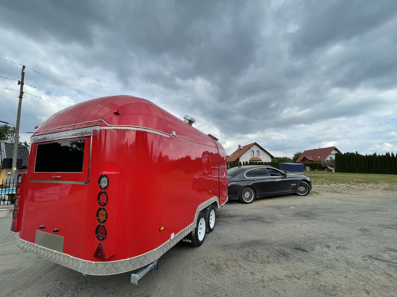 SHINE Spring RED - Торговый прицеп: фото 4 SHINE Spring RED - Торговый прицеп: фото 4