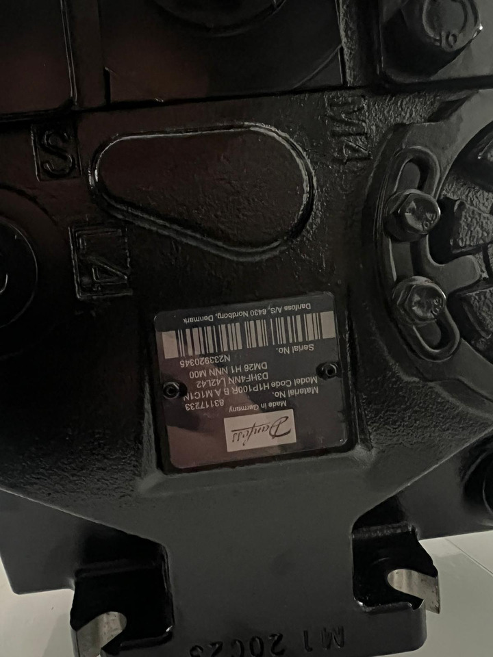 DANFOSS H1P100R B AM1C1ND3HF4NNL42L42 DM26 H1 - Гидравлический насос для Строительной техники: фото 2 DANFOSS H1P100R B AM1C1ND3HF4NNL42L42 DM26 H1 - Гидравлический насос для Строительной техники: фото 2