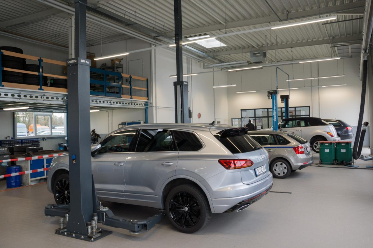 Тентованный фургон Ford Transit 350 Pritsche TDci Schiebe Plane Trend RWD: фото 21