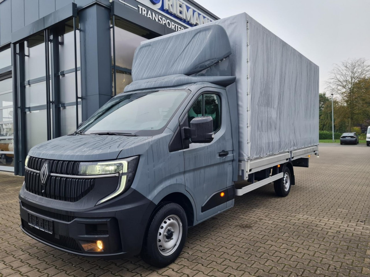 Renault Master Pritsche Schiebe Plane 10 Pal. LUFTFEDERUNG - Тентованный фургон: фото 2 Renault Master Pritsche Schiebe Plane 10 Pal. LUFTFEDERUNG - Тентованный фургон: фото 2