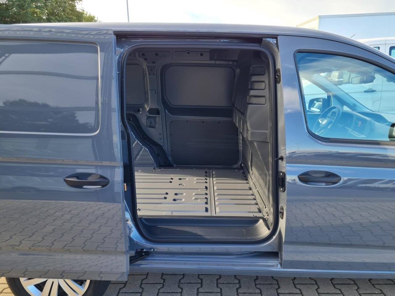 Volkswagen Caddy Kasten Cargo TDI Maxi PDC KLIMA TEMPOMAT - Легковой фургон: фото 5 Volkswagen Caddy Kasten Cargo TDI Maxi PDC KLIMA TEMPOMAT - Легковой фургон: фото 5