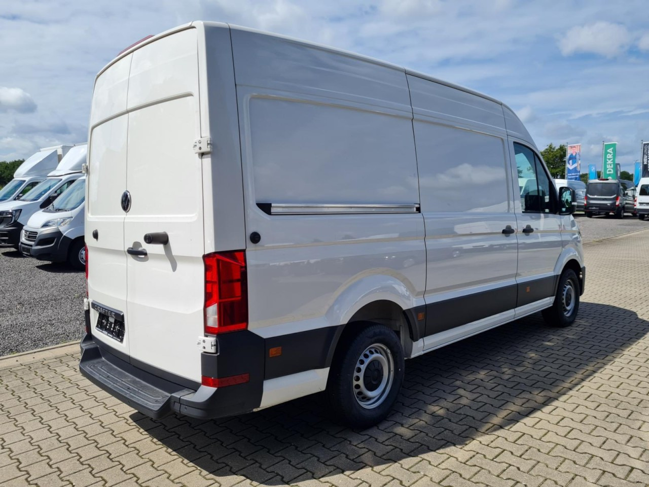 Volkswagen Crafter Kasten MR L3H3 KLIMA KOMFORT PDC TEMPOMAT - Легковой фургон: фото 4 Volkswagen Crafter Kasten MR L3H3 KLIMA KOMFORT PDC TEMPOMAT - Легковой фургон: фото 4