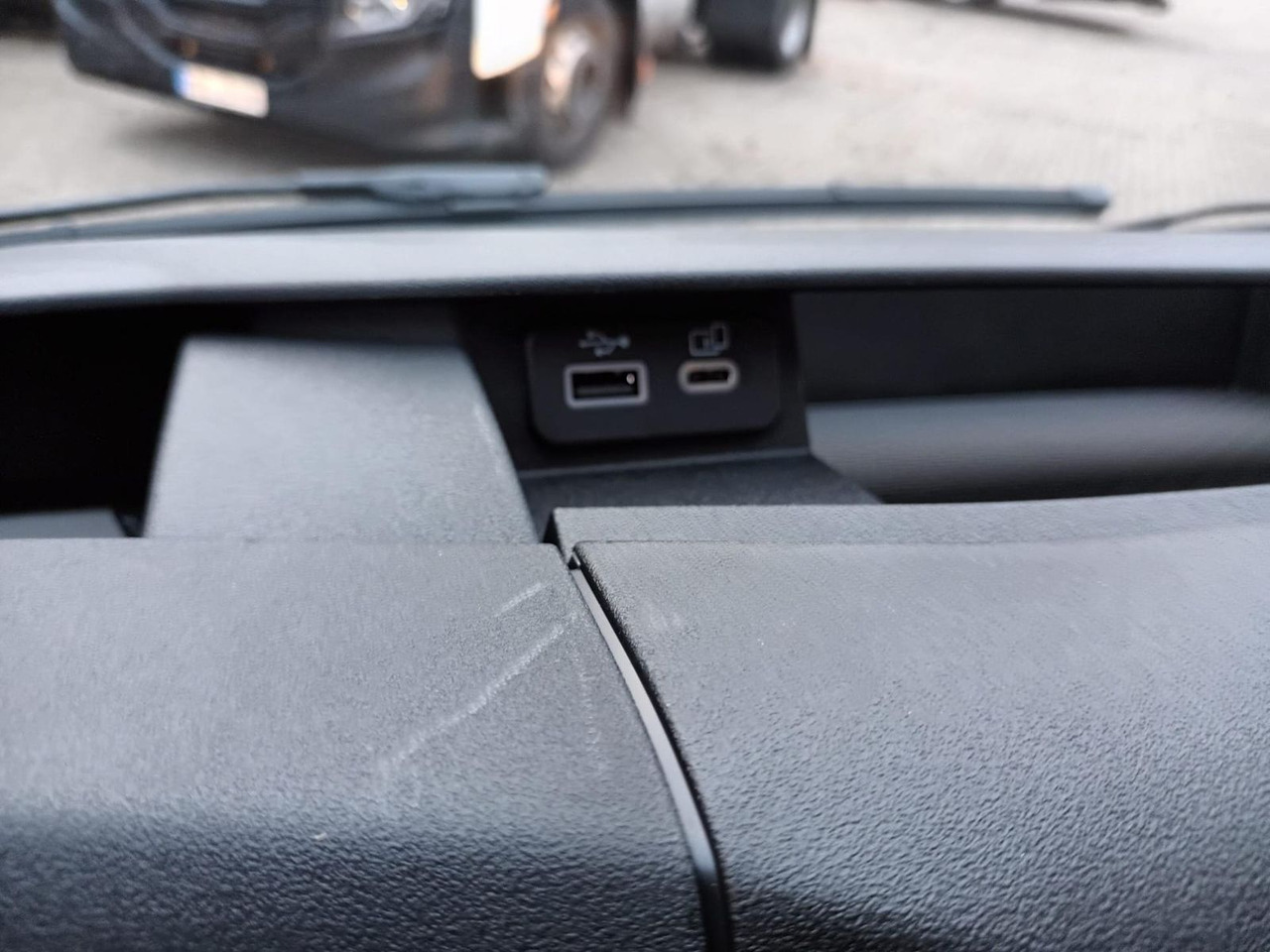 Малотоннажный бортовой грузовик Iveco Daily 35S16H3.0A8YD *2,8m Pritsche* *KLIMA*AH...: фото 15