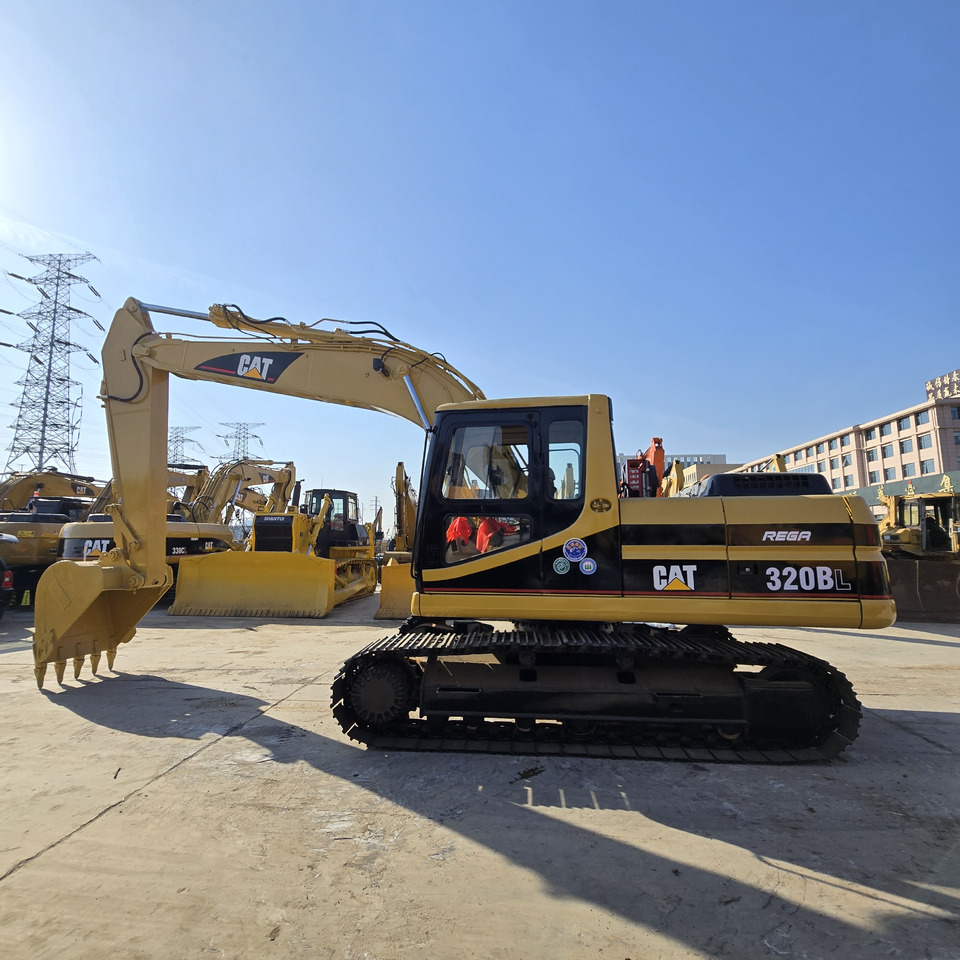 CATERPILLAR 320BL - Экскаватор: фото 3 CATERPILLAR 320BL - Экскаватор: фото 3