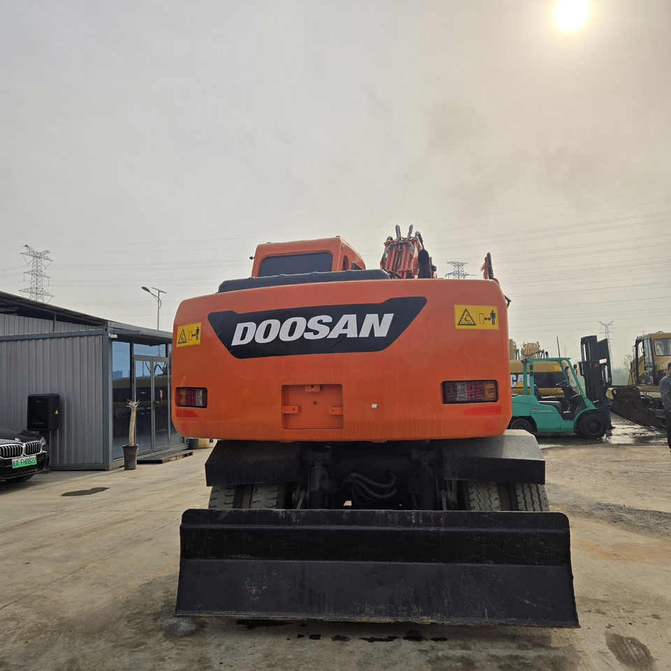 Колёсный экскаватор DOOSAN DX150W: фото 6