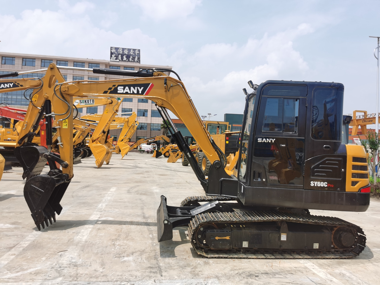 SANY SY60C - Мини-экскаватор: фото 3 SANY SY60C - Мини-экскаватор: фото 3