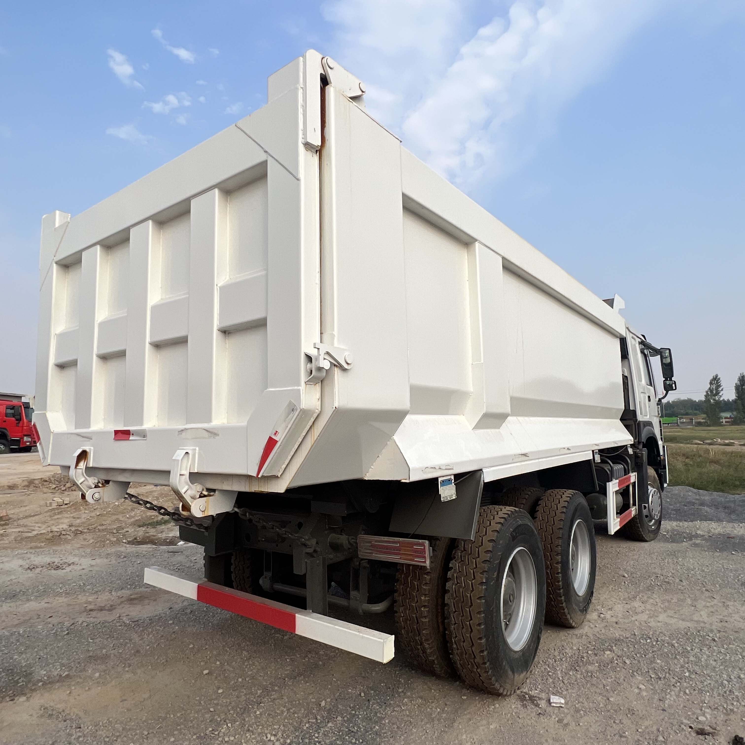 Sinotruk HOWO 371 6*4 Dump truck - Самосвал: фото 2 Sinotruk HOWO 371 6*4 Dump truck - Самосвал: фото 2