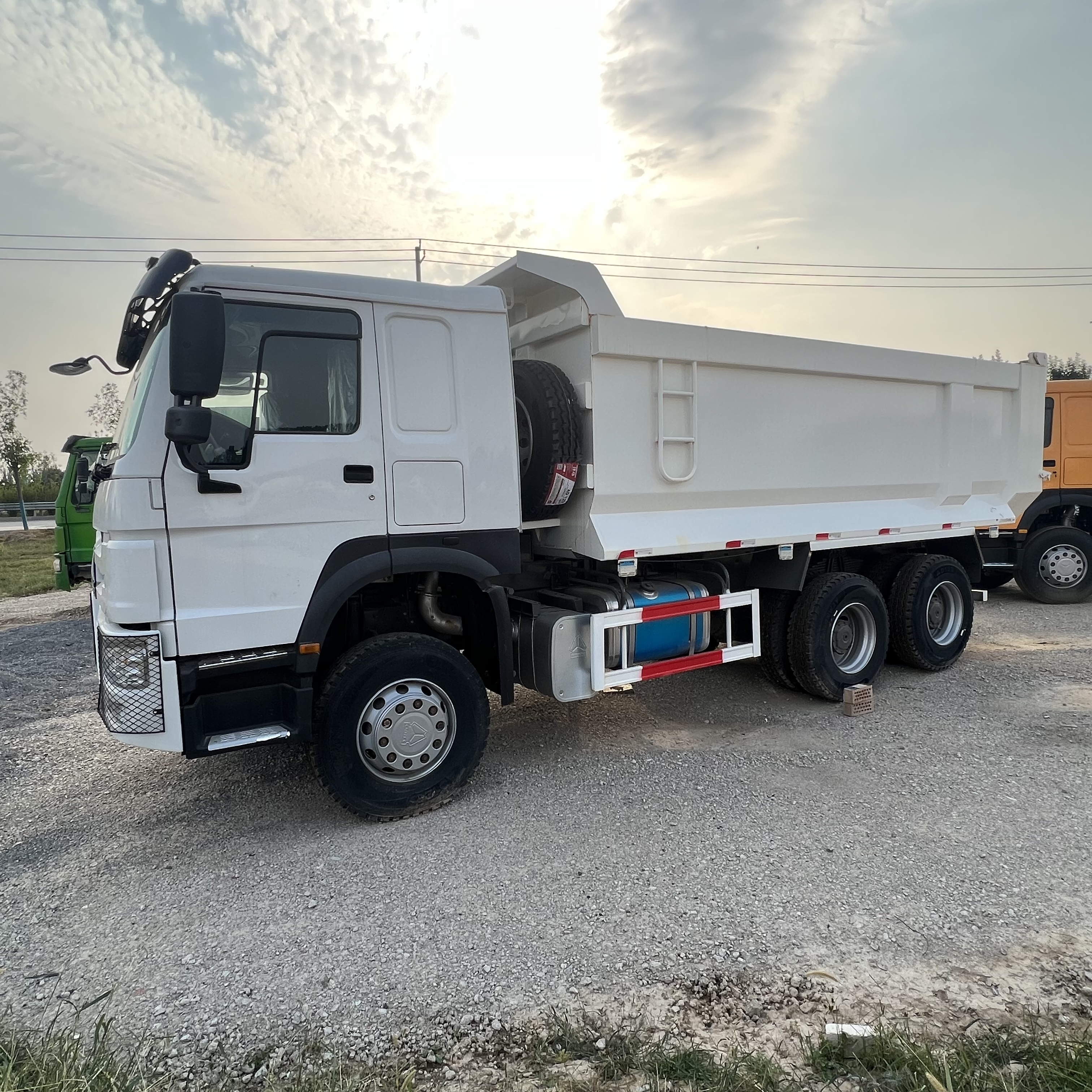 Sinotruk HOWO 371 6*4 Dump truck - Самосвал: фото 1 Sinotruk HOWO 371 6*4 Dump truck - Самосвал: фото 1