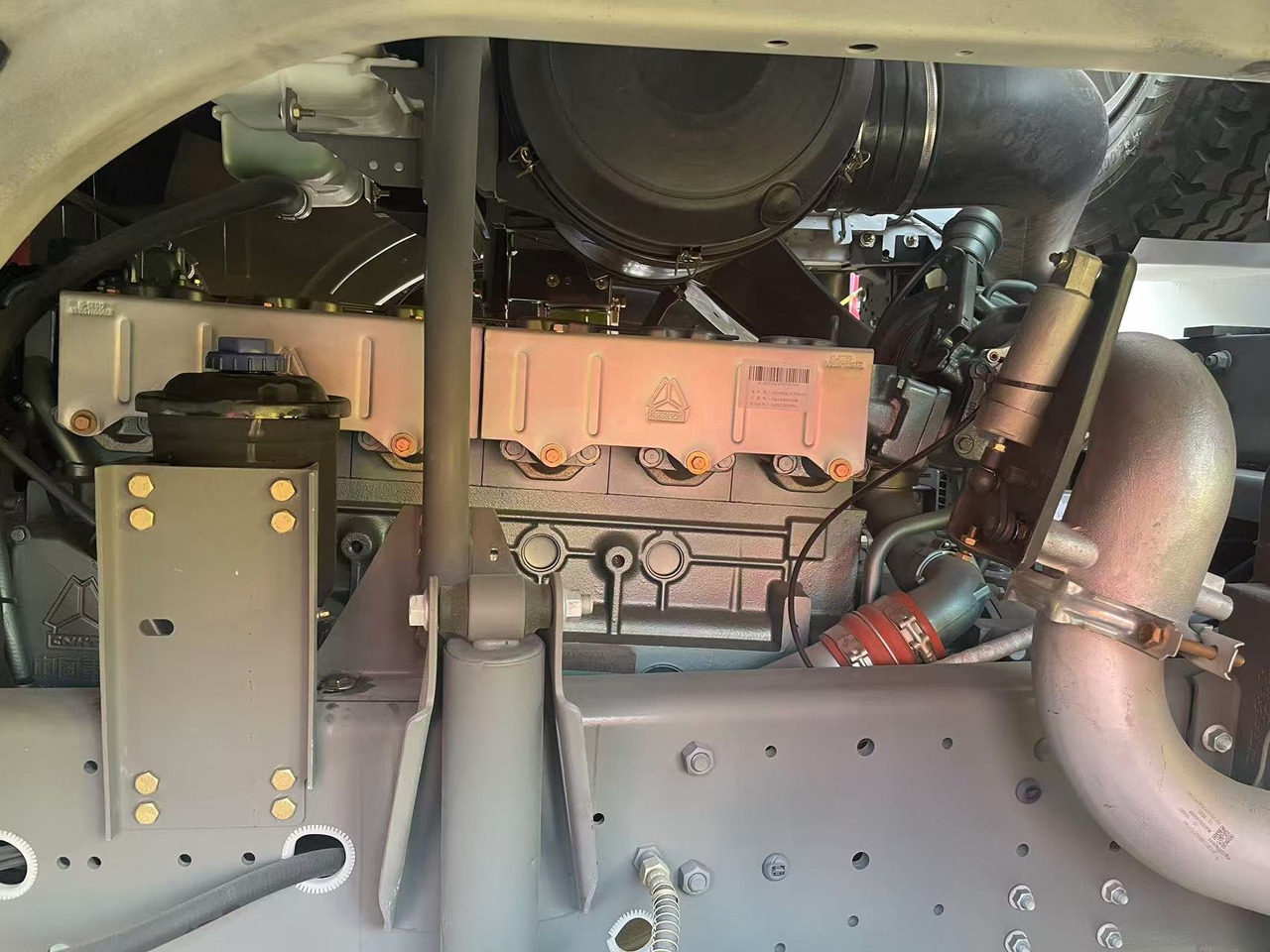 Sinotruk HOWO 371 brand new 6*4 Dump truck - Самосвал: фото 3 Sinotruk HOWO 371 brand new 6*4 Dump truck - Самосвал: фото 3