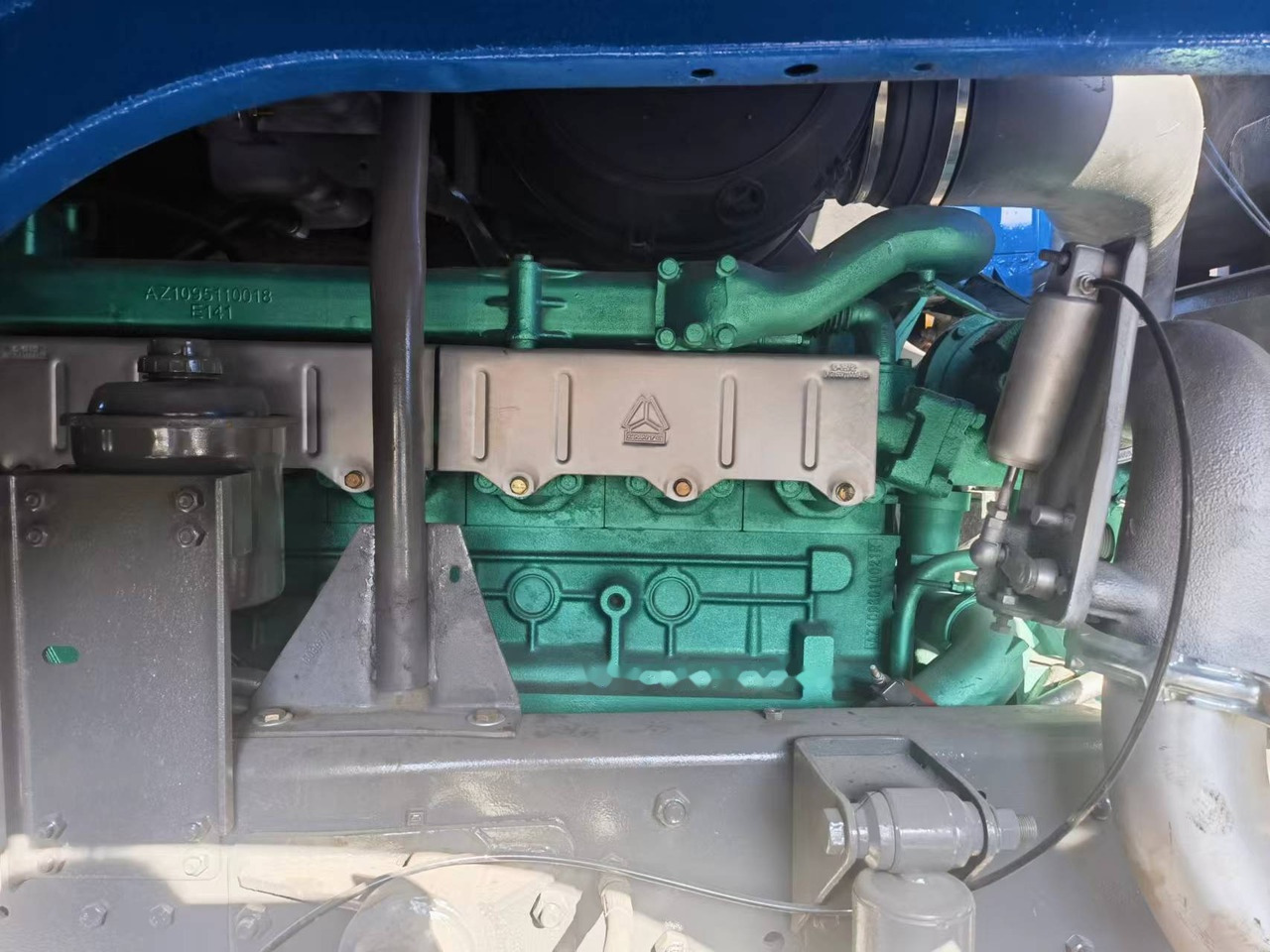 Самосвал Sinotruk HOWO 8*4 Dump truck: фото 6 Самосвал Sinotruk HOWO 8*4 Dump truck: фото 6