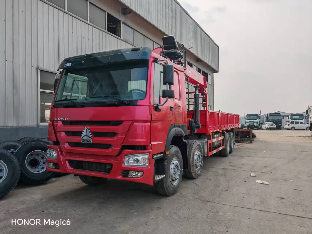 Sinotruk HOWO 8*4 Mobile crane - Мобильный кран: фото 1 Sinotruk HOWO 8*4 Mobile crane - Мобильный кран: фото 1