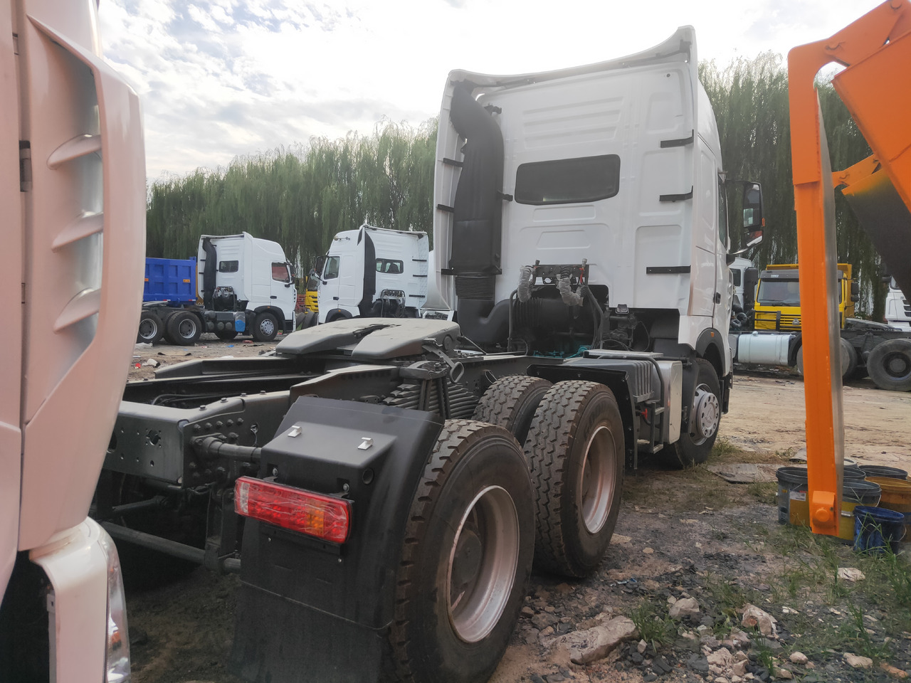 Тягач Sinotruk HOWO A7 6*4 Tractor: фото 11 Тягач Sinotruk HOWO A7 6*4 Tractor: фото 11