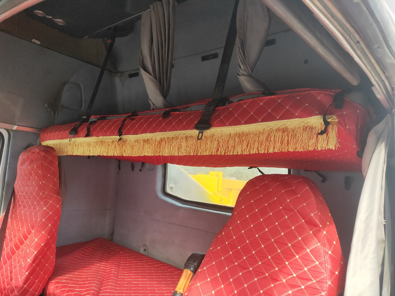 Тягач Sinotruk HOWO A7 6*4 Tractor: фото 9 Тягач Sinotruk HOWO A7 6*4 Tractor: фото 9