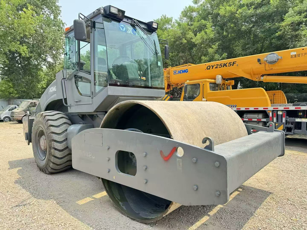 XCMG XS142J - Дорожный каток: фото 3 XCMG XS142J - Дорожный каток: фото 3