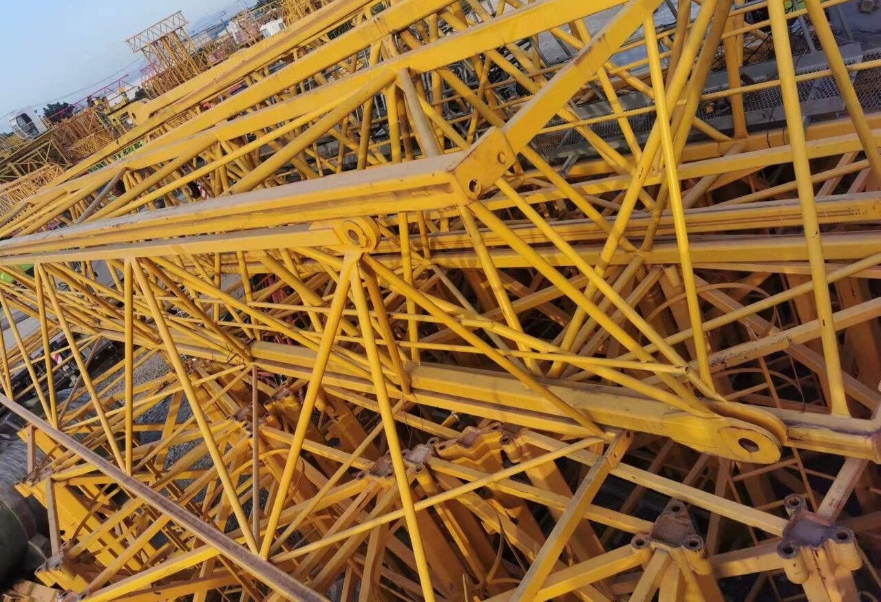 Zoomlion 6513-8 - Башенный кран: фото 1 Zoomlion 6513-8 - Башенный кран: фото 1