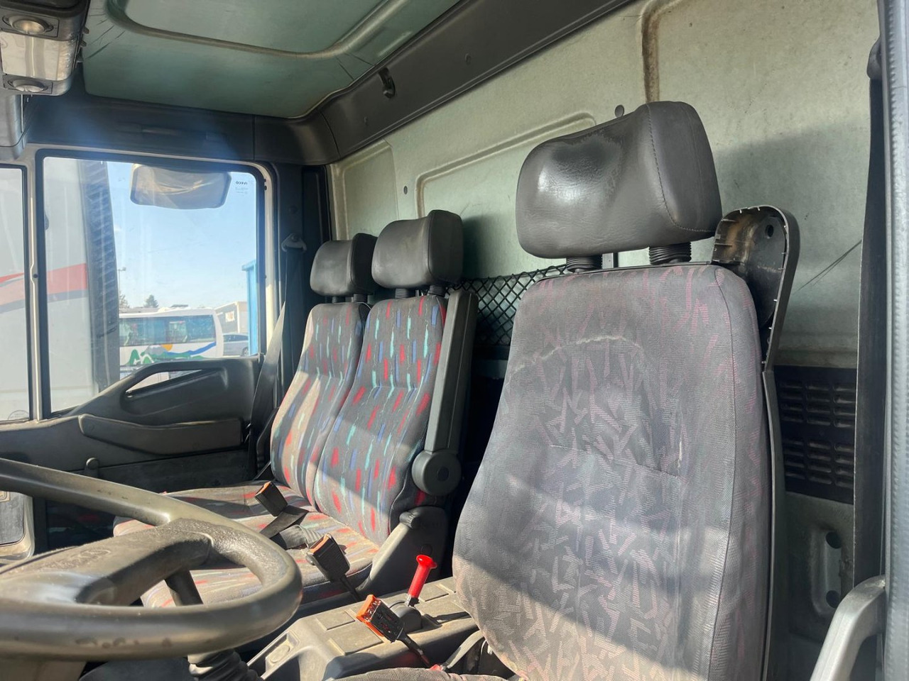 Тентованный грузовик Caja cerrada IVECO Eurocargo ML80E17: фото 7