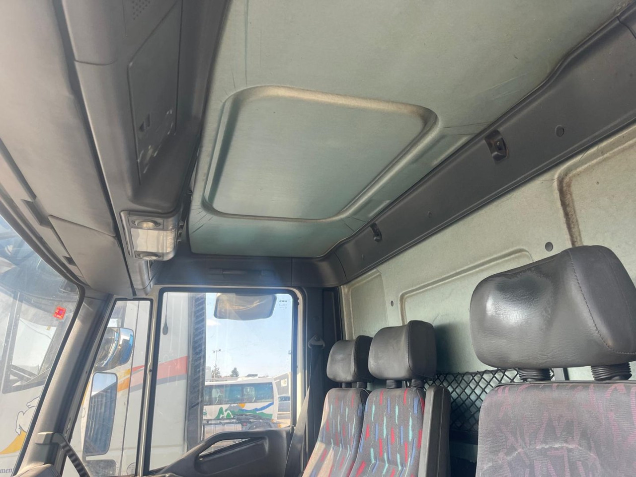 Тентованный грузовик Caja cerrada IVECO Eurocargo ML80E17: фото 6