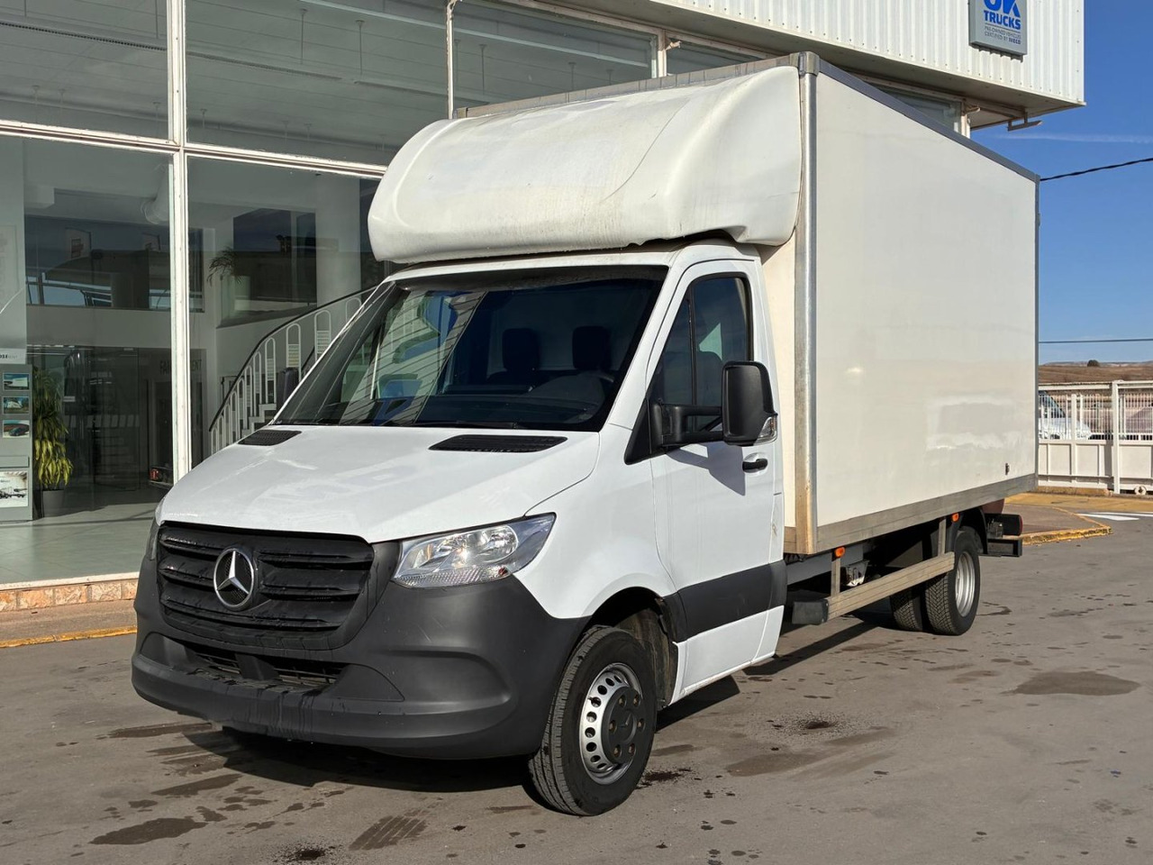 Caja cerrada Mercedes Sprinter 514 20m3 con puertas traseras - Фургон с закрытым кузовом: фото 1 Caja cerrada Mercedes Sprinter 514 20m3 con puertas traseras - Фургон с закрытым кузовом: фото 1