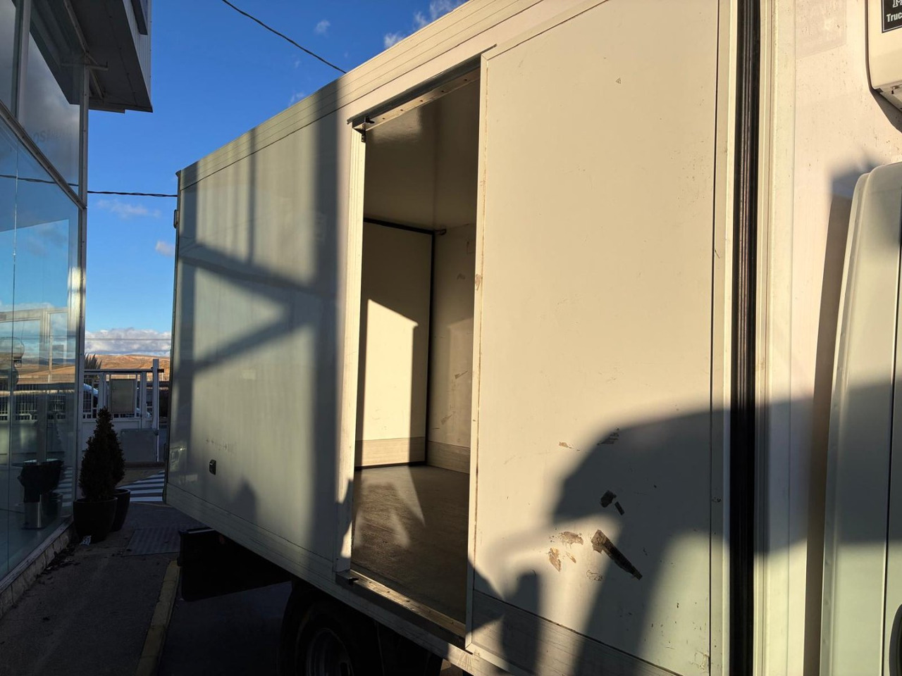 Frigorífico IVECO 35C16 3.0 FRIGORIFICA - Фургон-рефрижератор: фото 4 Frigorífico IVECO 35C16 3.0 FRIGORIFICA - Фургон-рефрижератор: фото 4