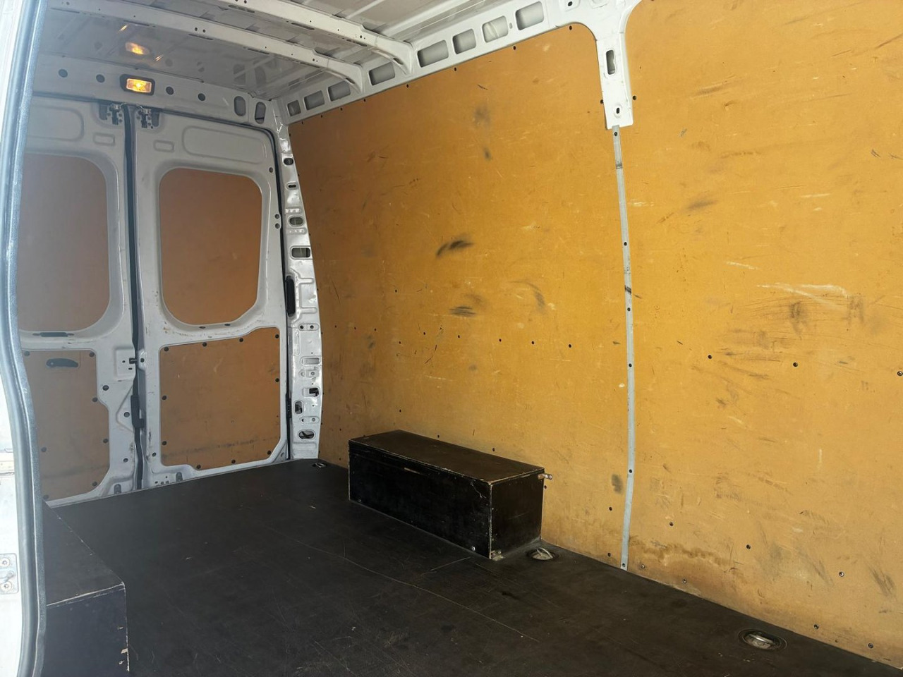 Furgón IVECO 35S14 V 12m3 в лизинг Furgón IVECO 35S14 V 12m3: фото 8 Furgón IVECO 35S14 V 12m3 в лизинг Furgón IVECO 35S14 V 12m3: фото 8