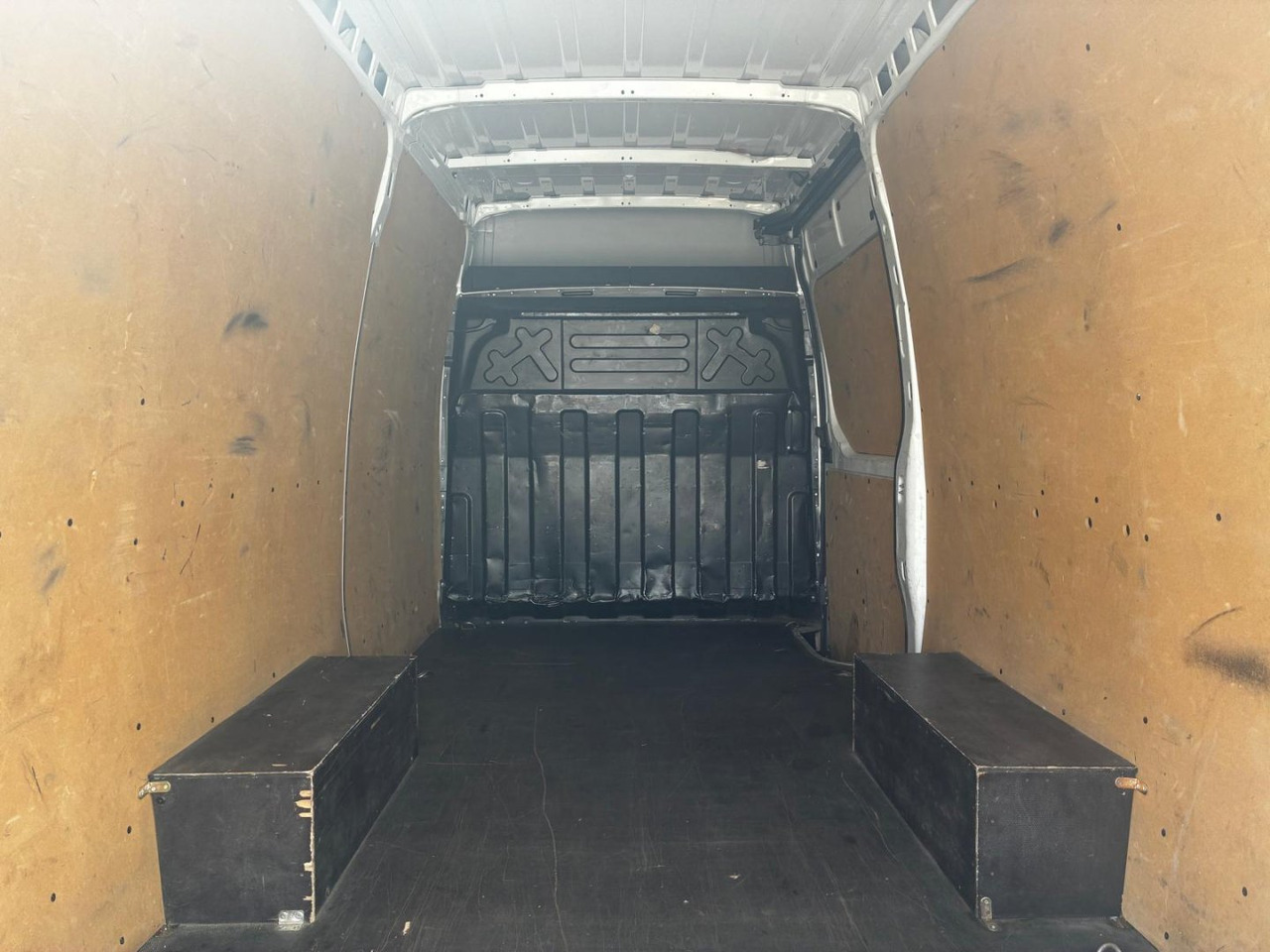 Furgón IVECO 35S14 V 12m3 в лизинг Furgón IVECO 35S14 V 12m3: фото 6 Furgón IVECO 35S14 V 12m3 в лизинг Furgón IVECO 35S14 V 12m3: фото 6