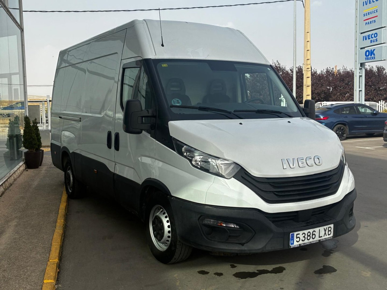 Furgón IVECO 35S16 V 12m3 - Цельнометаллический фургон: фото 3 Furgón IVECO 35S16 V 12m3 - Цельнометаллический фургон: фото 3