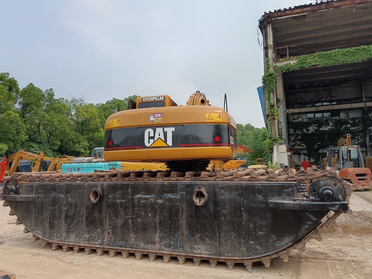 CAT 320BL 320CL Customizable Dredger - Водный экскаватор: фото 2 CAT 320BL 320CL Customizable Dredger - Водный экскаватор: фото 2