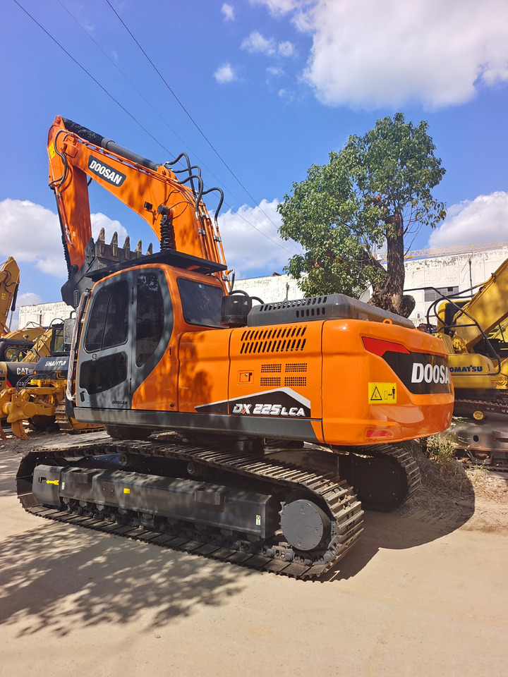 DOOSAN DX225 DX300 DX340 DX225LCA DX225LC-9C - Гусеничный экскаватор: фото 1 DOOSAN DX225 DX300 DX340 DX225LCA DX225LC-9C - Гусеничный экскаватор: фото 1