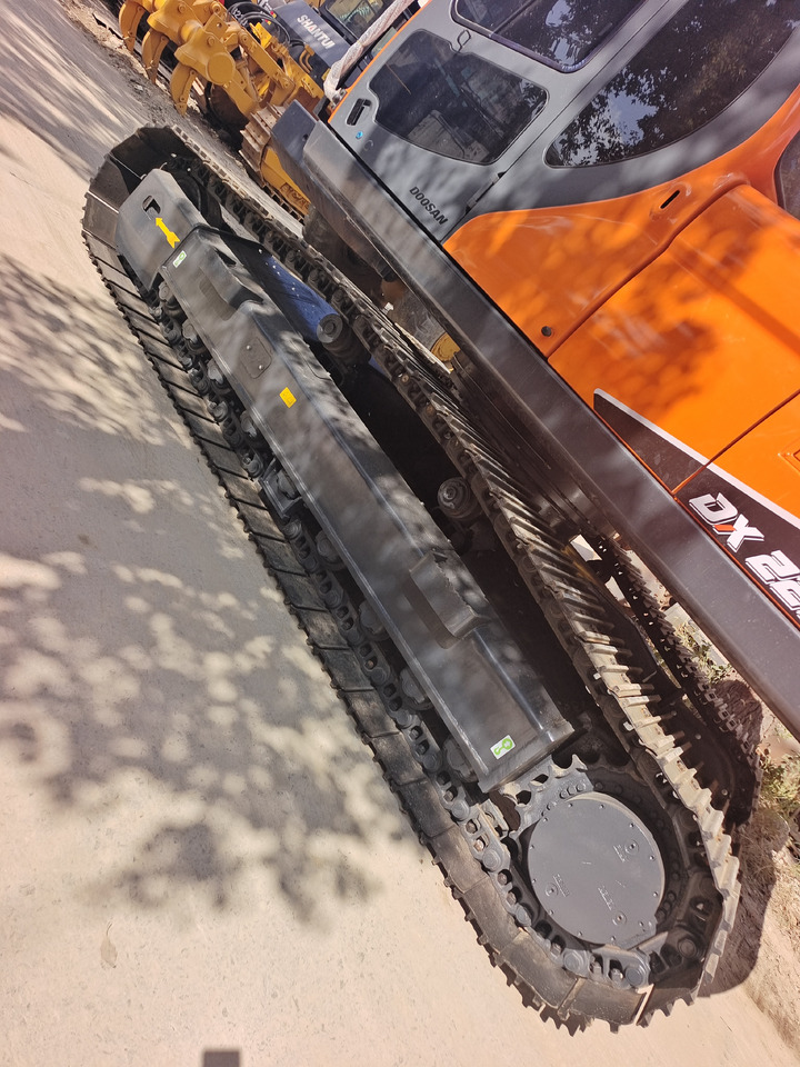 DOOSAN DX225LCA DX225 LC-9C - Гусеничный экскаватор: фото 2 DOOSAN DX225LCA DX225 LC-9C - Гусеничный экскаватор: фото 2