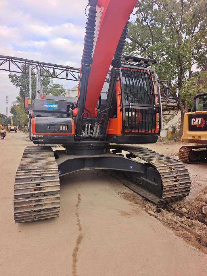 DOOSAN DX225LCA - Гусеничный экскаватор: фото 5 DOOSAN DX225LCA - Гусеничный экскаватор: фото 5