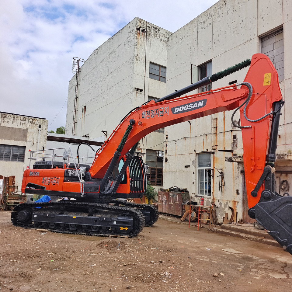 DOOSAN DX340 LCA DX340LC-9C - Гусеничный экскаватор: фото 2 DOOSAN DX340 LCA DX340LC-9C - Гусеничный экскаватор: фото 2