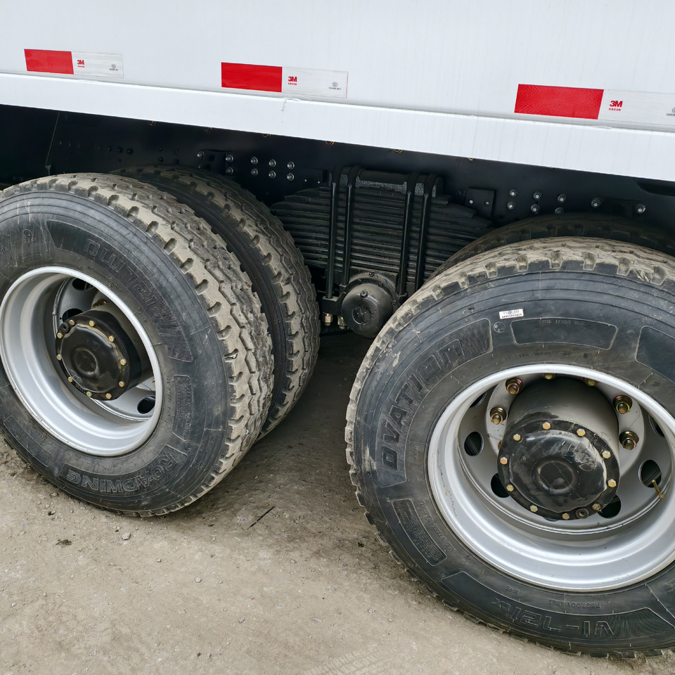 SHACMAN F3000 - Самосвал: фото 3 SHACMAN F3000 - Самосвал: фото 3