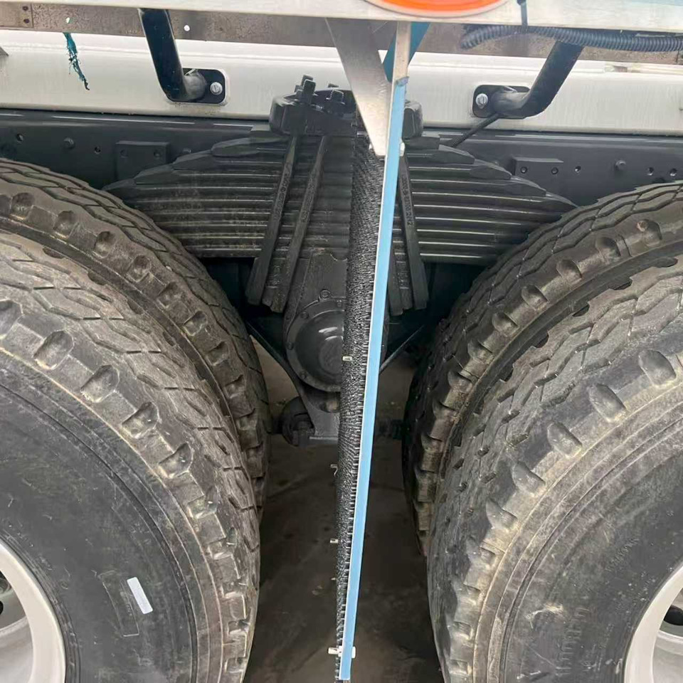 SINOTRUK HOWO TX350 Euro 5 STAGE Ⅴ - Автобетоносмеситель: фото 5 SINOTRUK HOWO TX350 Euro 5 STAGE Ⅴ - Автобетоносмеситель: фото 5