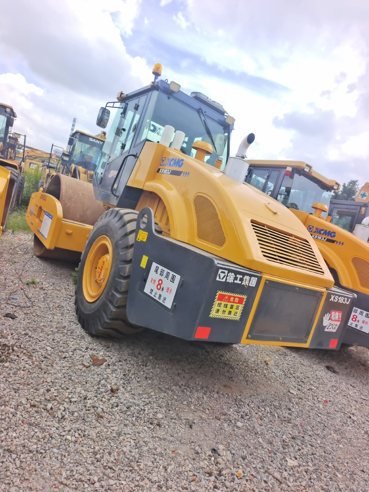 XCMG XS183J XS203J XS223J - Дорожный каток: фото 2 XCMG XS183J XS203J XS223J - Дорожный каток: фото 2