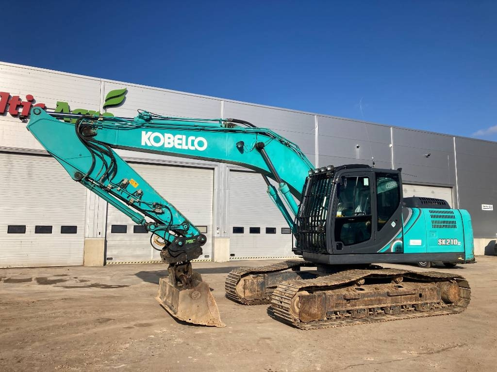 Kobelco SK 210 LC-10 - Гусеничный экскаватор: фото 1 Kobelco SK 210 LC-10 - Гусеничный экскаватор: фото 1