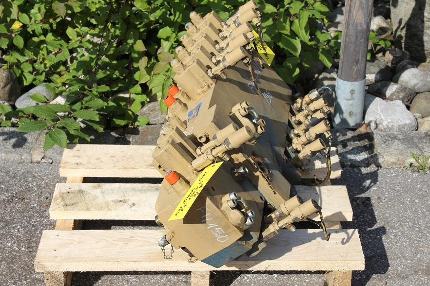 Fiat-Hitachi FH 150 - Гидравлический клапан для Строительной техники: фото 2 Fiat-Hitachi FH 150 - Гидравлический клапан для Строительной техники: фото 2