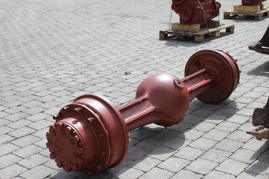 Hanomag B 8 - Ось и запчасти для Строительной техники: фото 2 Hanomag B 8 - Ось и запчасти для Строительной техники: фото 2