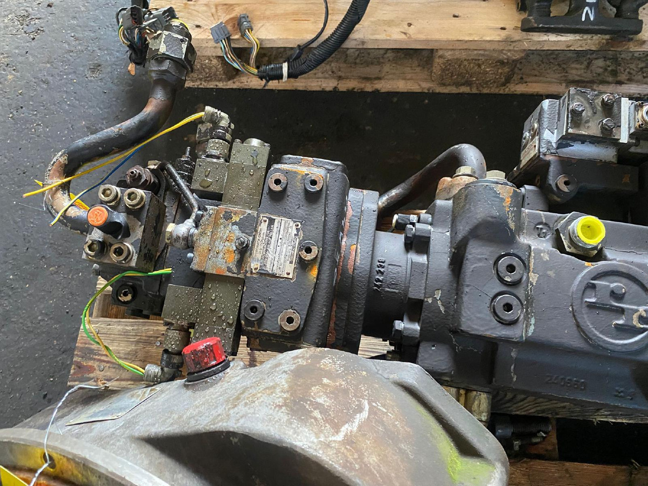 Hydromatik A4V56, A4V125 aus Kässbohrer PB 240D - Гидравлика для Коммунальной и специальной техники: фото 2 Hydromatik A4V56, A4V125 aus Kässbohrer PB 240D - Гидравлика для Коммунальной и специальной техники: фото 2